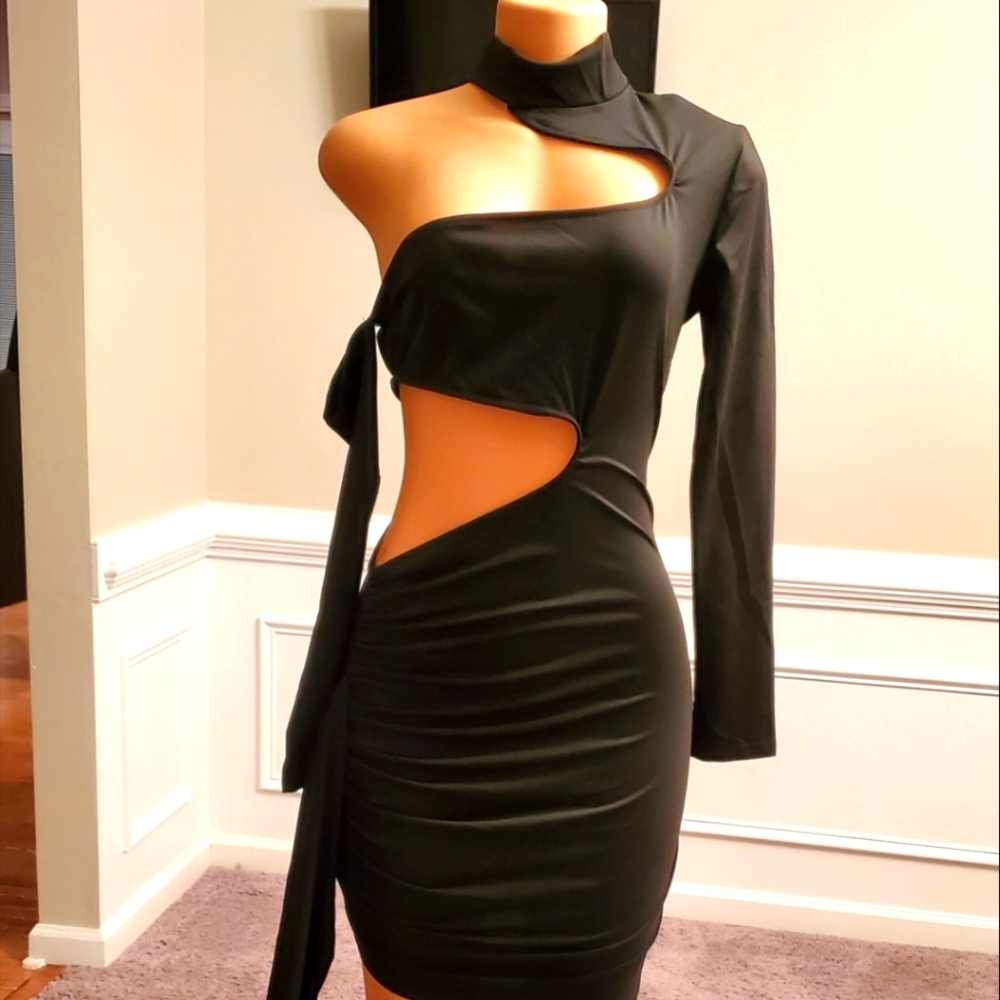 Cute One sleeved Side Cut Out Dress! Choker neck.